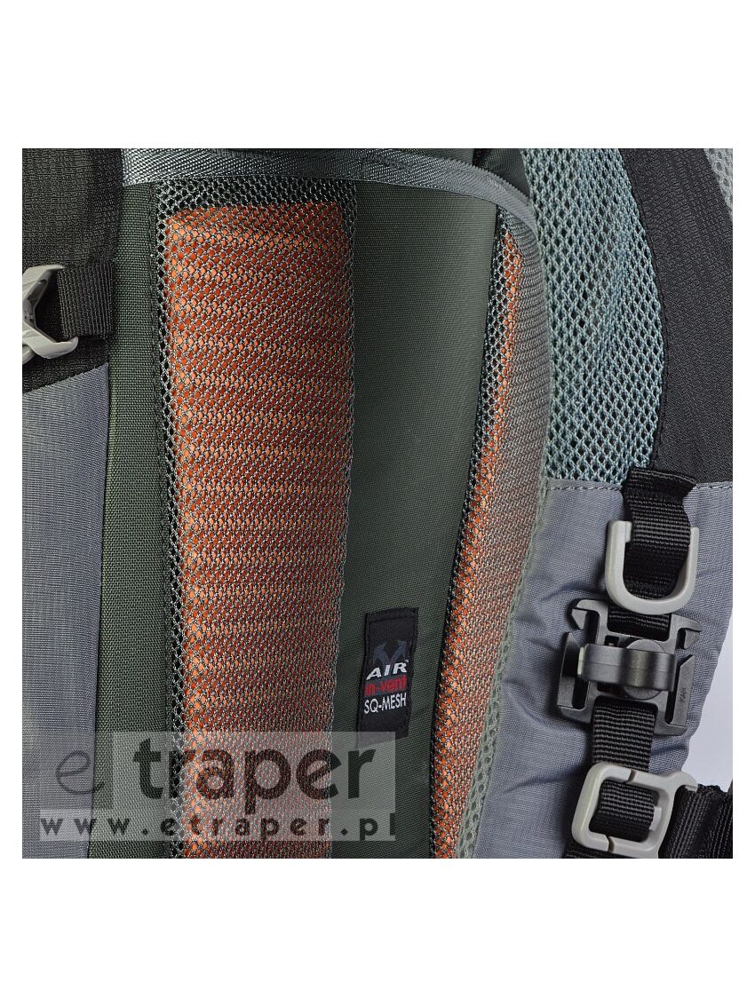 Czarny plecak turystyczny Bergson Magnor 40l