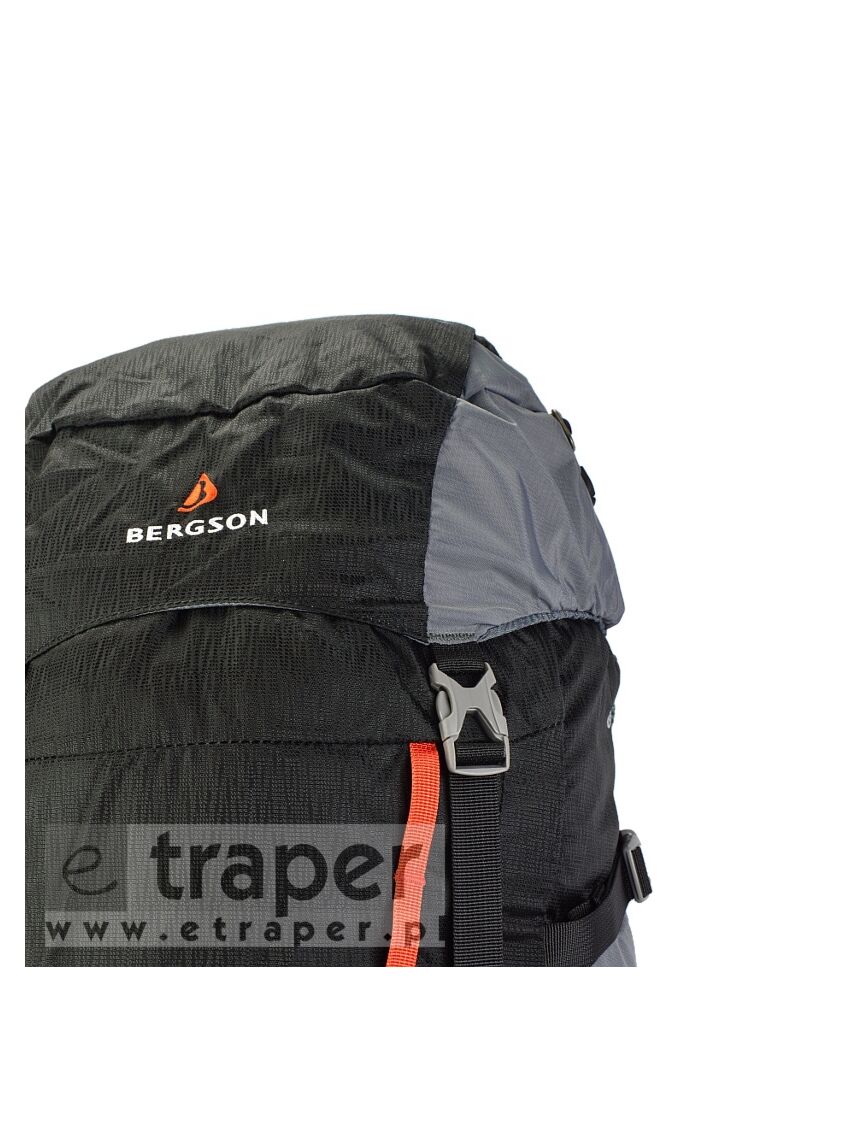 Czarny plecak turystyczny Bergson Magnor 40l