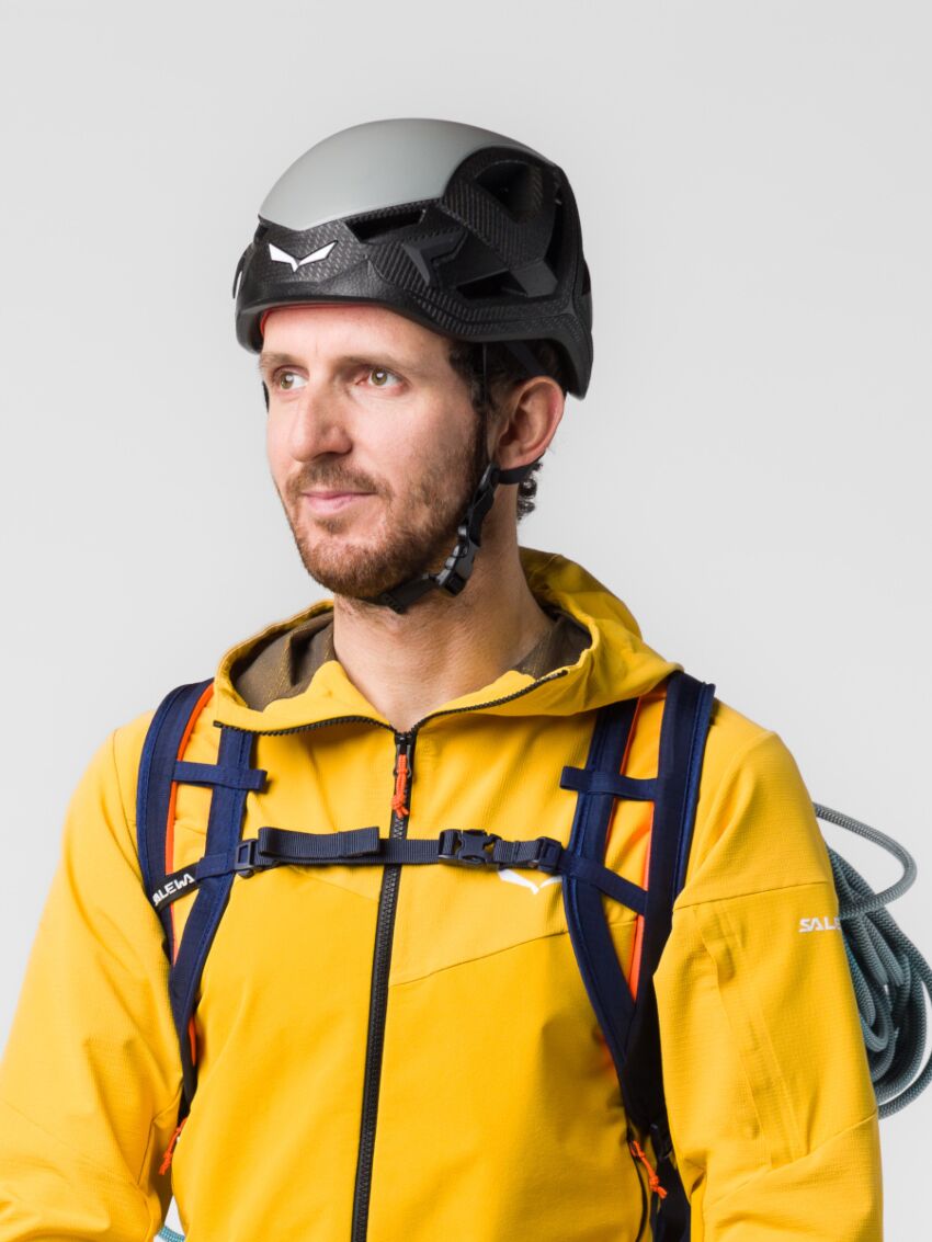 Szary kask Via Ferrata Salewa Piuma 3.0 S/M