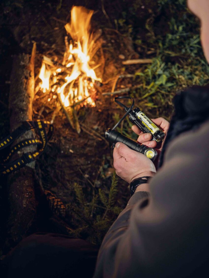 Latarka wielofunkcyjna Armytek Wizard C2 Pro Max Ciepły