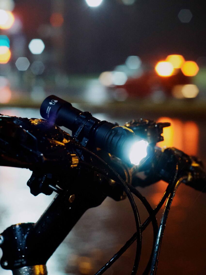 Codzienna latarka Armytek Prime C2 Pro 2230lm (Ciepła)