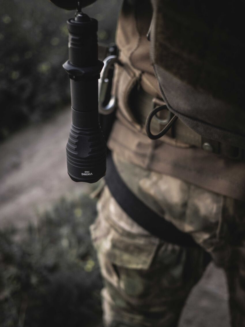 Latarka Armytek Viking Pro Magnet USB Warm 2050lm