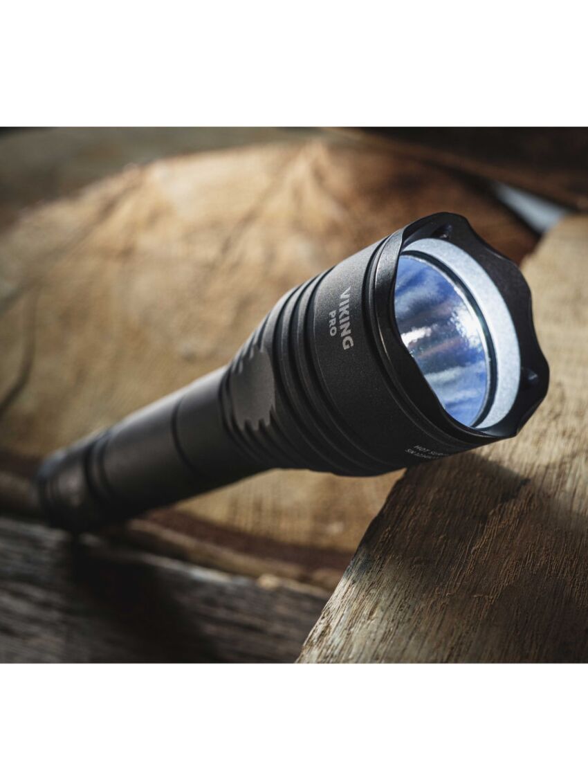 Latarka Armytek Viking Pro Magnet USB Warm 2050lm