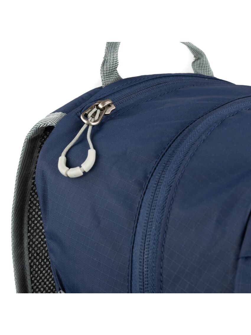 Granatowy plecak turystyczny Bergson Brisk 22l 