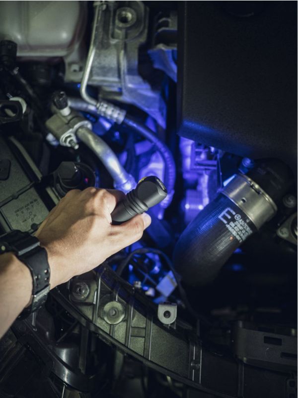 Latarka LED z Ultrafioletem Armytek Wizard C2 WUV